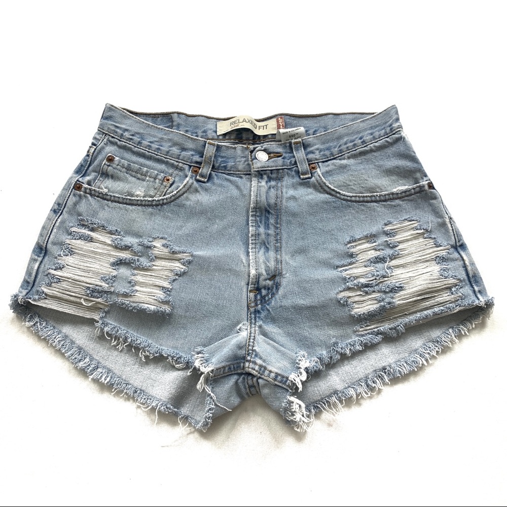 LEVI’S Waist 32-33 Cutoffs/ Hand-Distressed/ 184RE